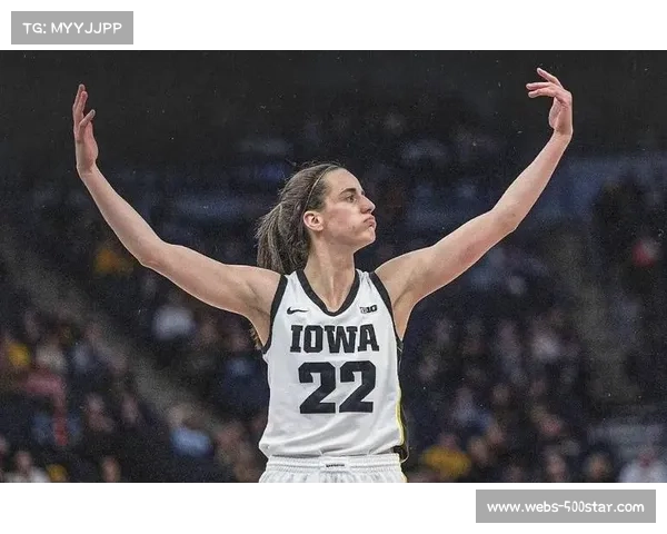 冲突瞬间:克拉克被戳脸引发球员情绪失控与比赛中断 冲突瞬间:克拉克被戳脸引发球员情绪失控与比赛中断